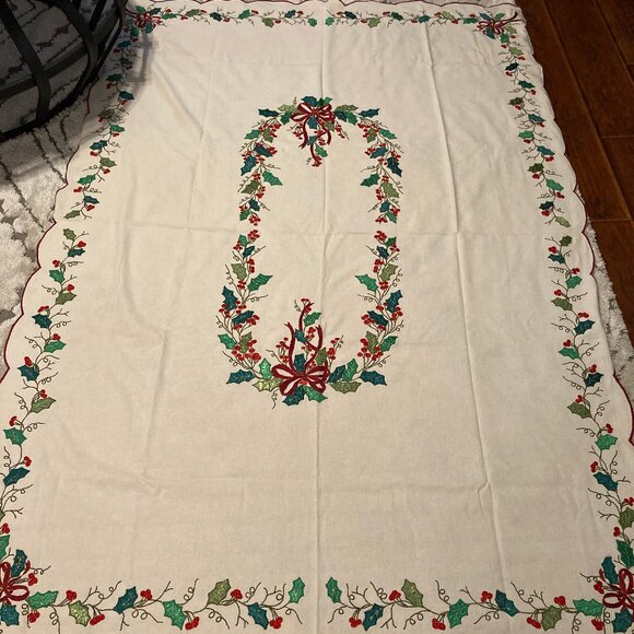 Mid Century Linen Blend Embroidered Metallic Ribbon Holly Tablecloth & Napkins - Picture 7 of 9